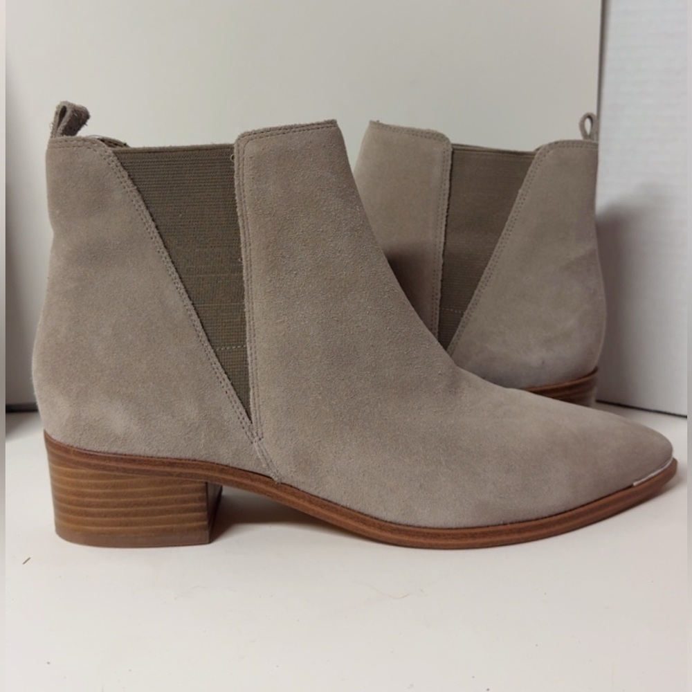 WOMENS Sz 9 MARC FISHER YICALO LEATHER TAN SUEDE ANKLE BOOTS